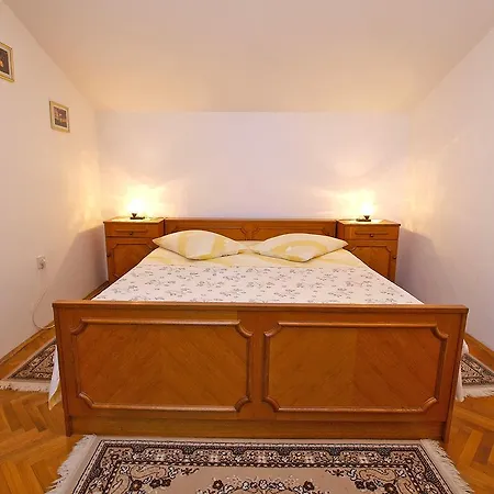 761 Apartment Pjescana Uvala